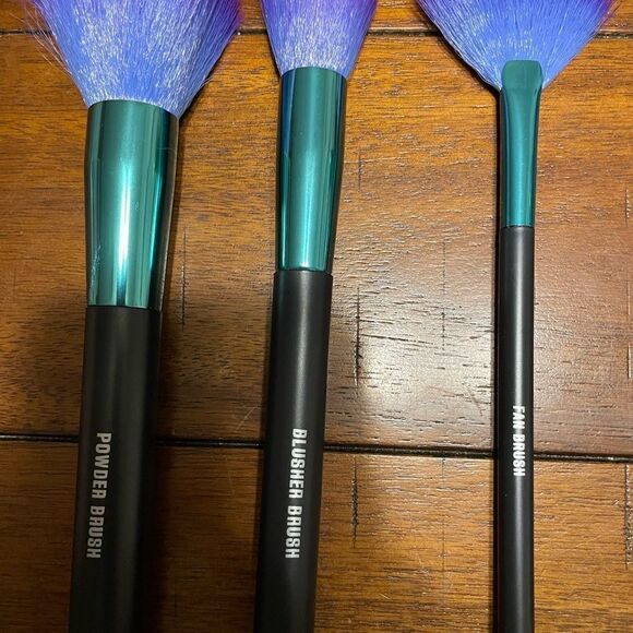 7 Piece Makeup Brush Set - Picture 2 of 3